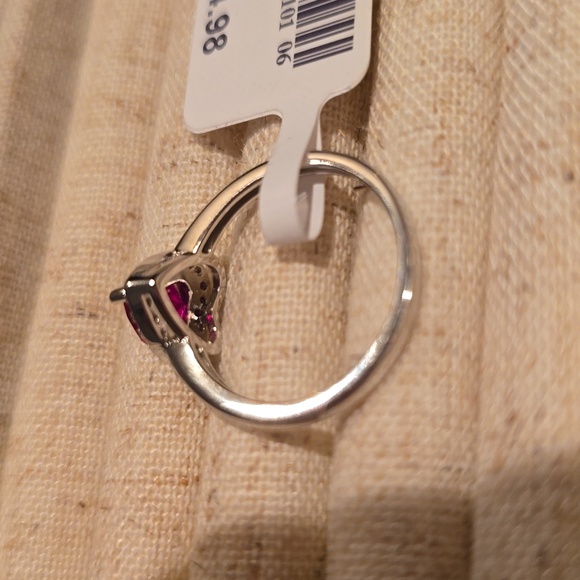 KOHLS STERLING SILVER LAB CREATED HEART SHAPED RUBY & WHITE SAPPHIRE RING SIZE 7 - Picture 7 of 16